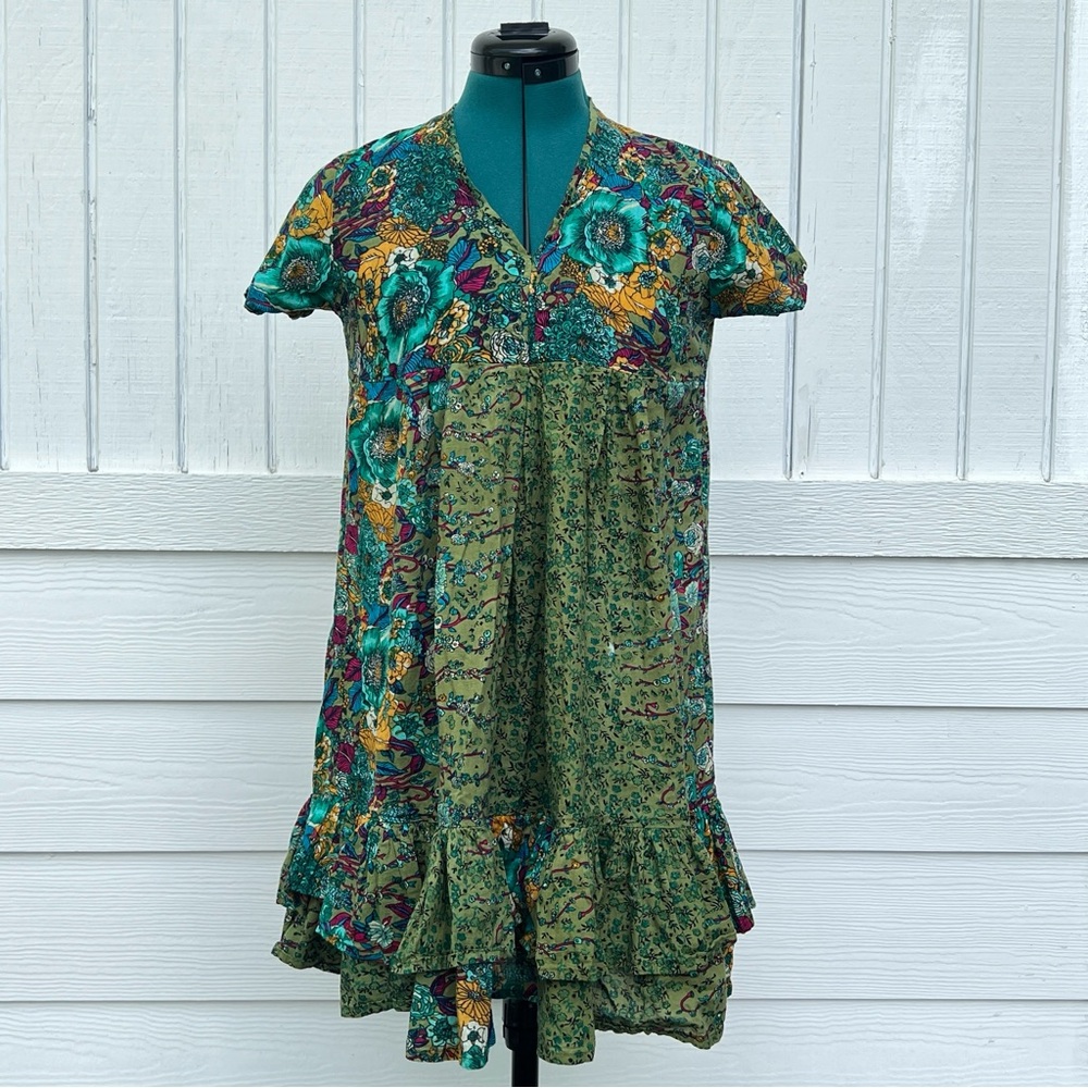 HHG: Floral Cotton Green Short Sleeve Tunic Dress. Size Small.